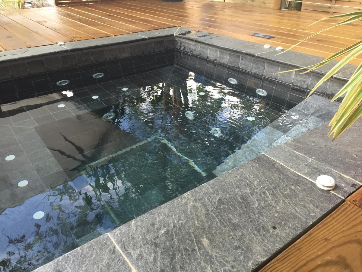 Le Lambablanc Bed & Breakfast Bras-Panon Bagian luar foto